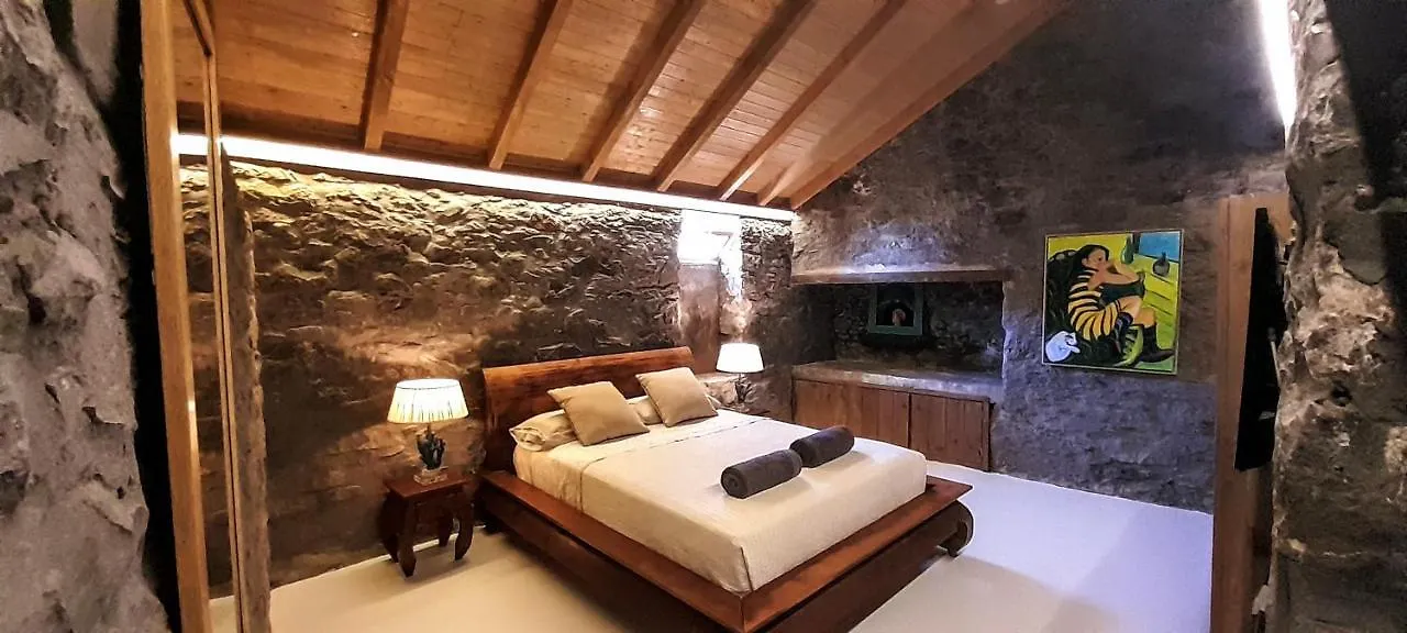 Casa Dos Gatos Vila Calheta  Portugal